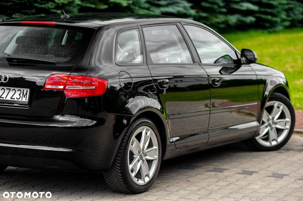 Audi A3 Sportback 1.6 S tronic Attraction - 11