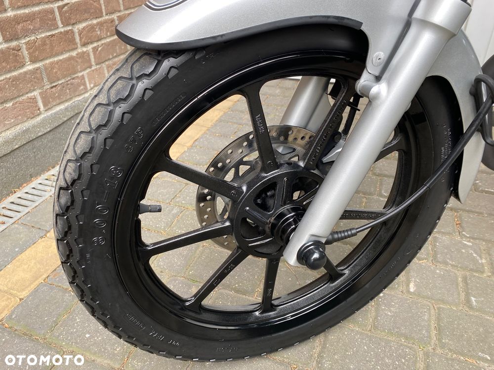 Yamaha YBR - 12