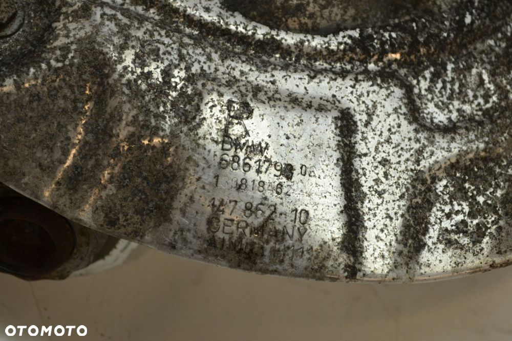 BMW G11 G12 730D XDRIVE G30 G31 ZWROTNICA PIASTA PRAWY PRAWA PRZÓD 6861798 - 6