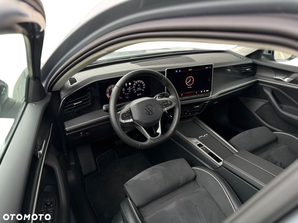 Volkswagen Passat - 11