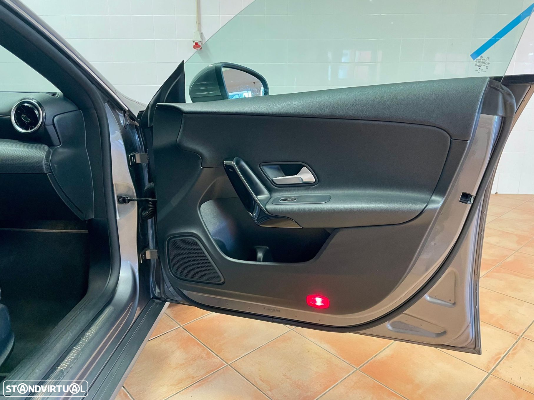 Mercedes-Benz CLA 180 Progressive - 38