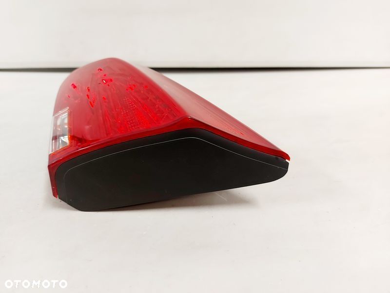 kia ceed ii lampa prawy tył w klapę led 92404-a20 - 6