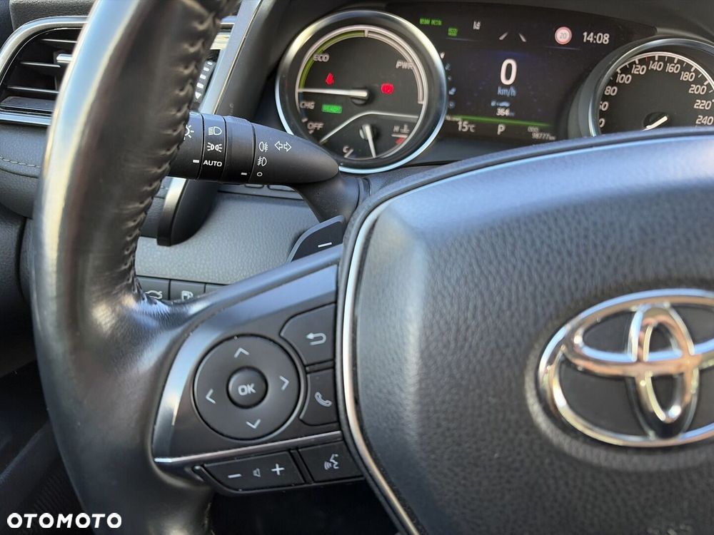 Toyota Camry 2.5 Hybrid Executive CVT - 28
