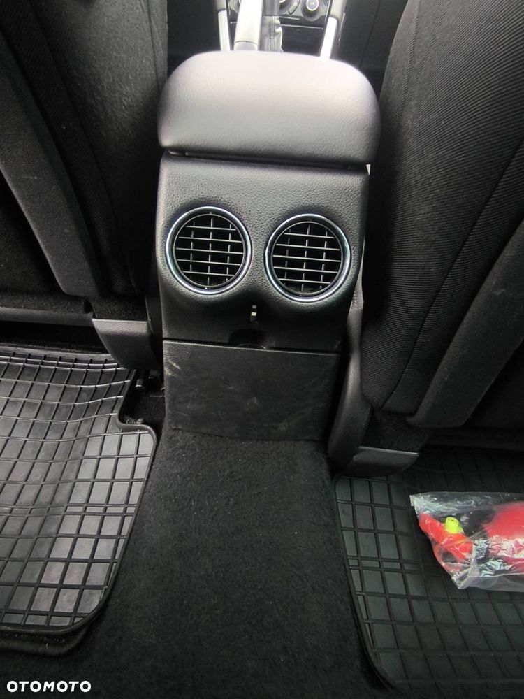 Peugeot 308 120 VTi Premium - 21