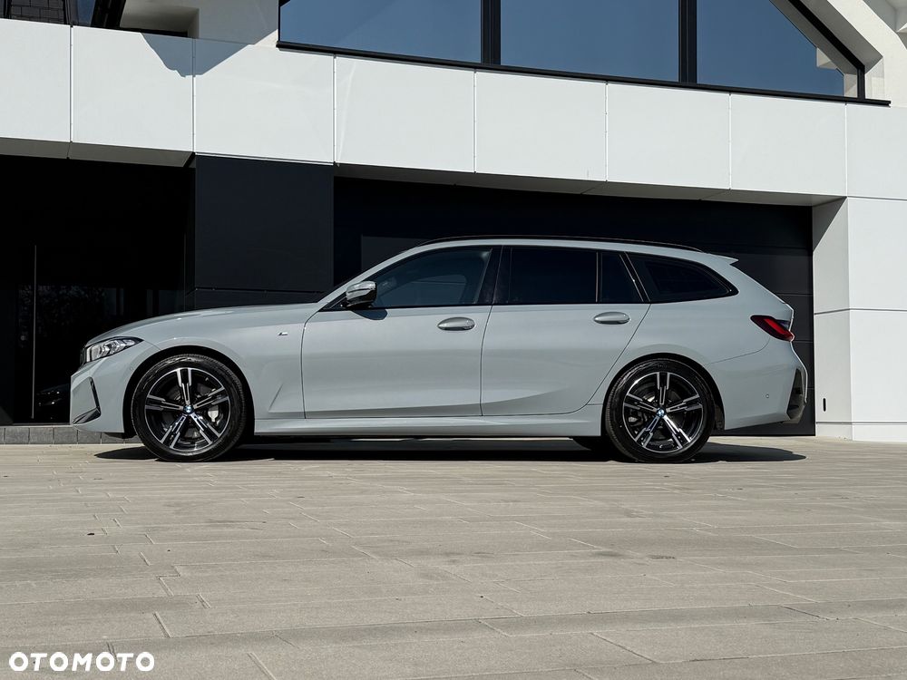 BMW Seria 3 330i xDrive M Sport - 34