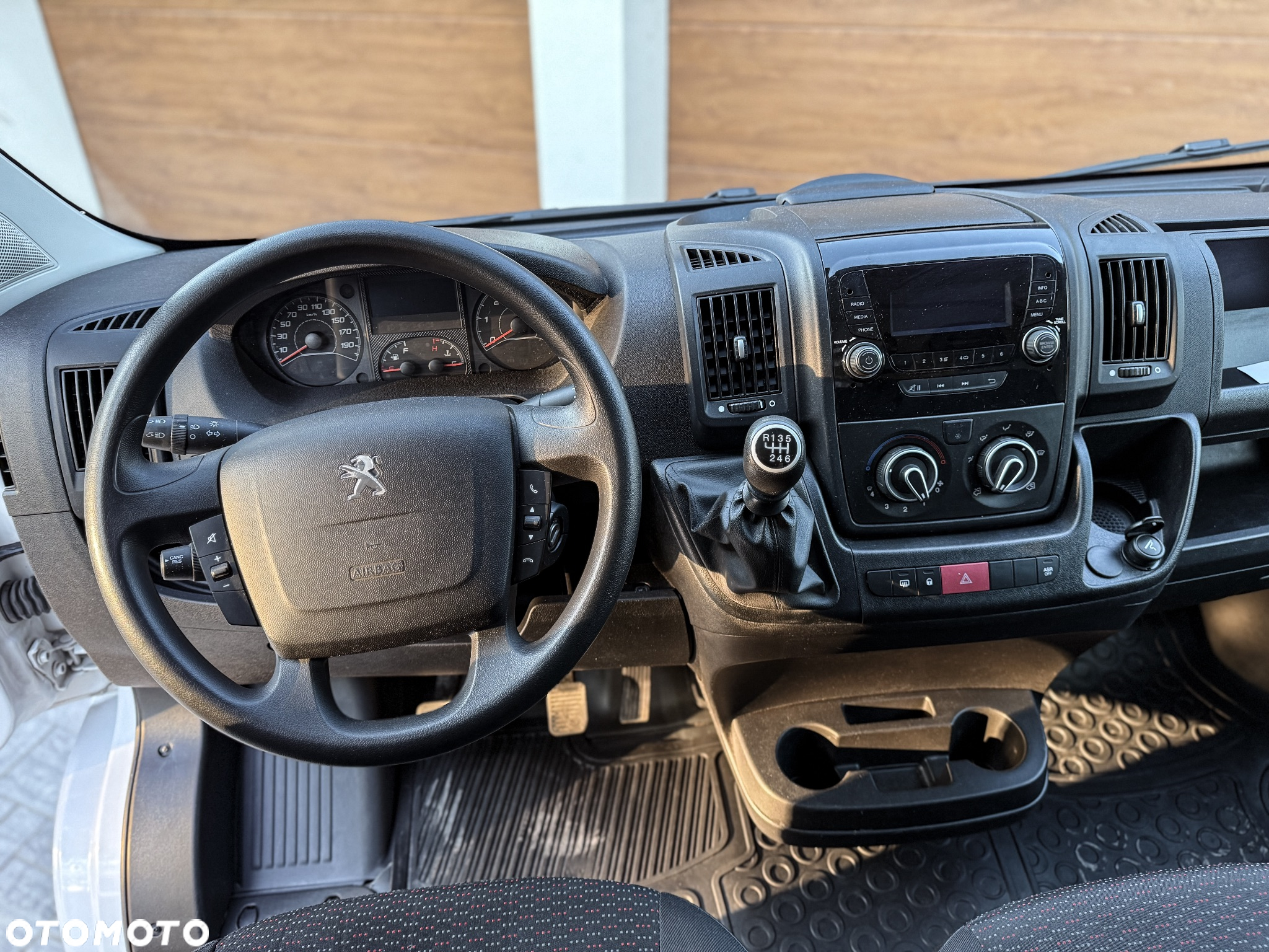 Peugeot BOXER - 13