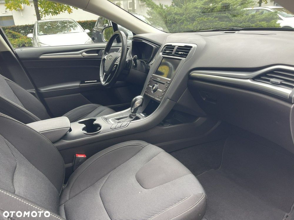 Ford Mondeo - 28