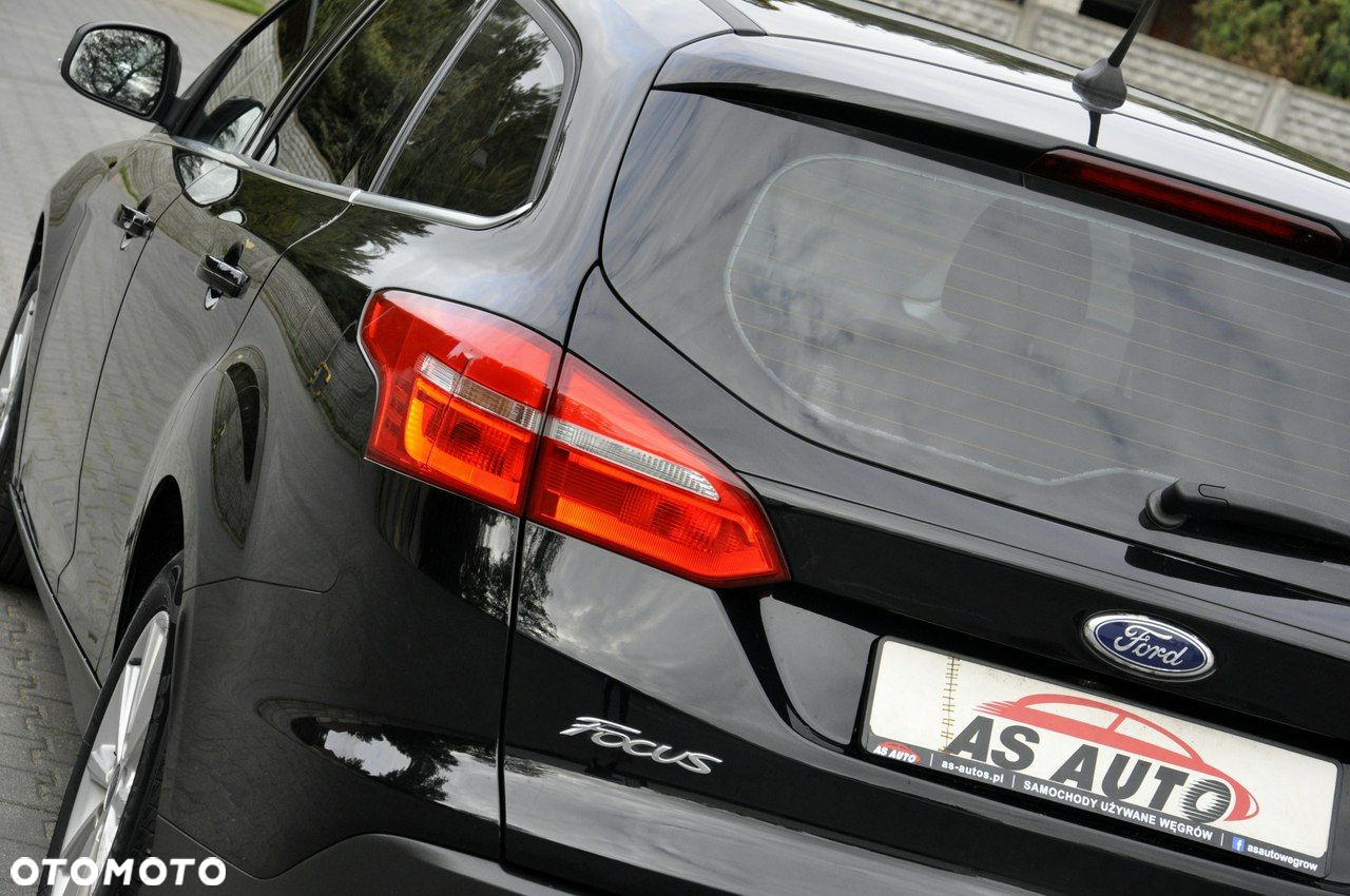 Ford Focus Turnier 1.5 EcoBoost Start-Stopp-System TITANIUM - 30