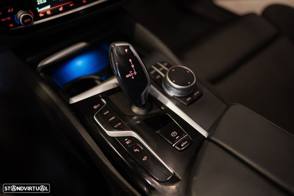 BMW 530 e Pack Desportivo M - 40