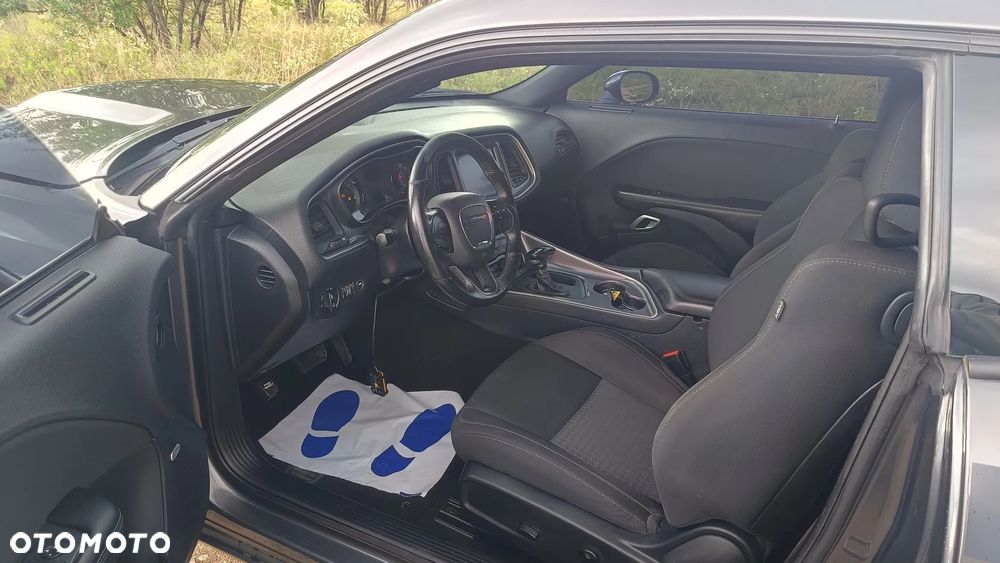 Dodge Challenger 5.7 R/T - 16