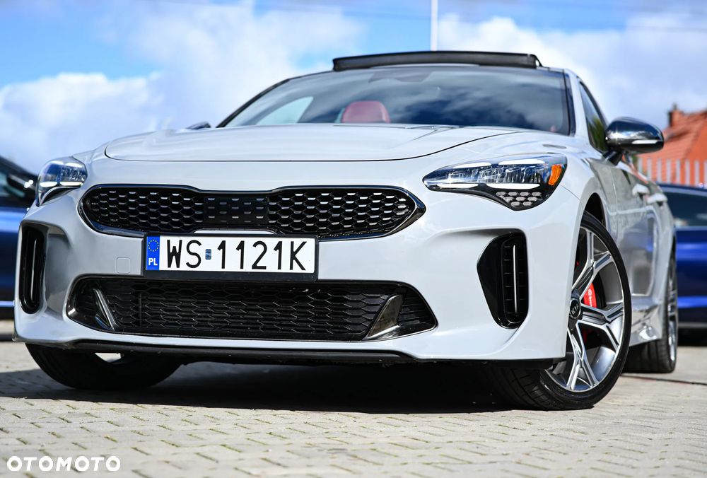 Kia Stinger 3.3 T-GDI V6 GT AWD - 19