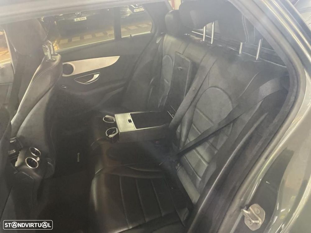 Mercedes-Benz C 300 de AMG Line - 3