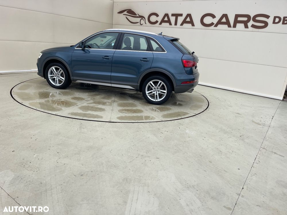 Audi Q3 2.0 TDI Quattro Stronic Design - 9