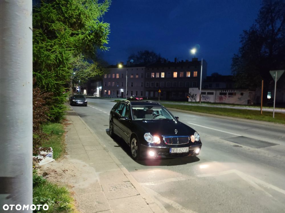 Mercedes-Benz Klasa C 200 T Kompressor Avantgarde - 4