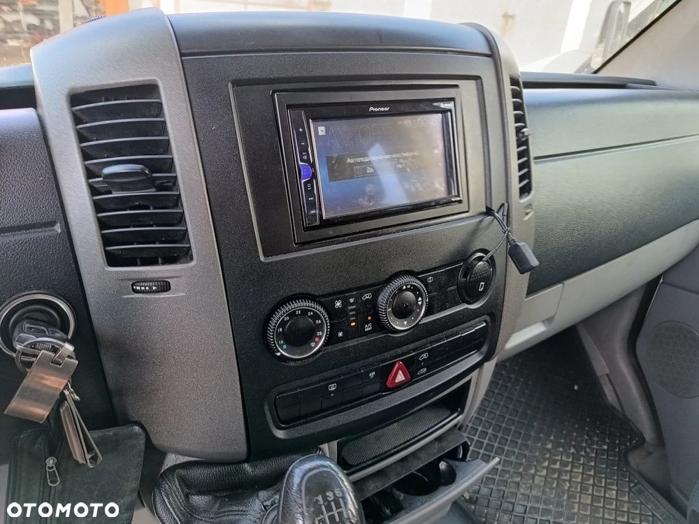 Mercedes-Benz Sprinter 2.7 CDI 9 osób klima hak 3 tony - 3