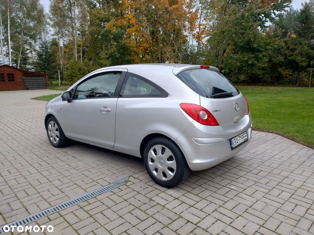 Opel Corsa 1.2 16V Enjoy - 10