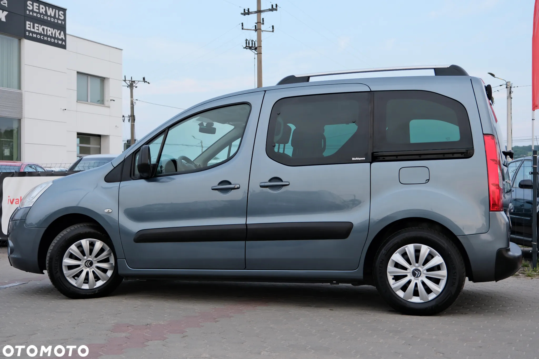 Citroën Berlingo 1.6 16V C-Chic - 16