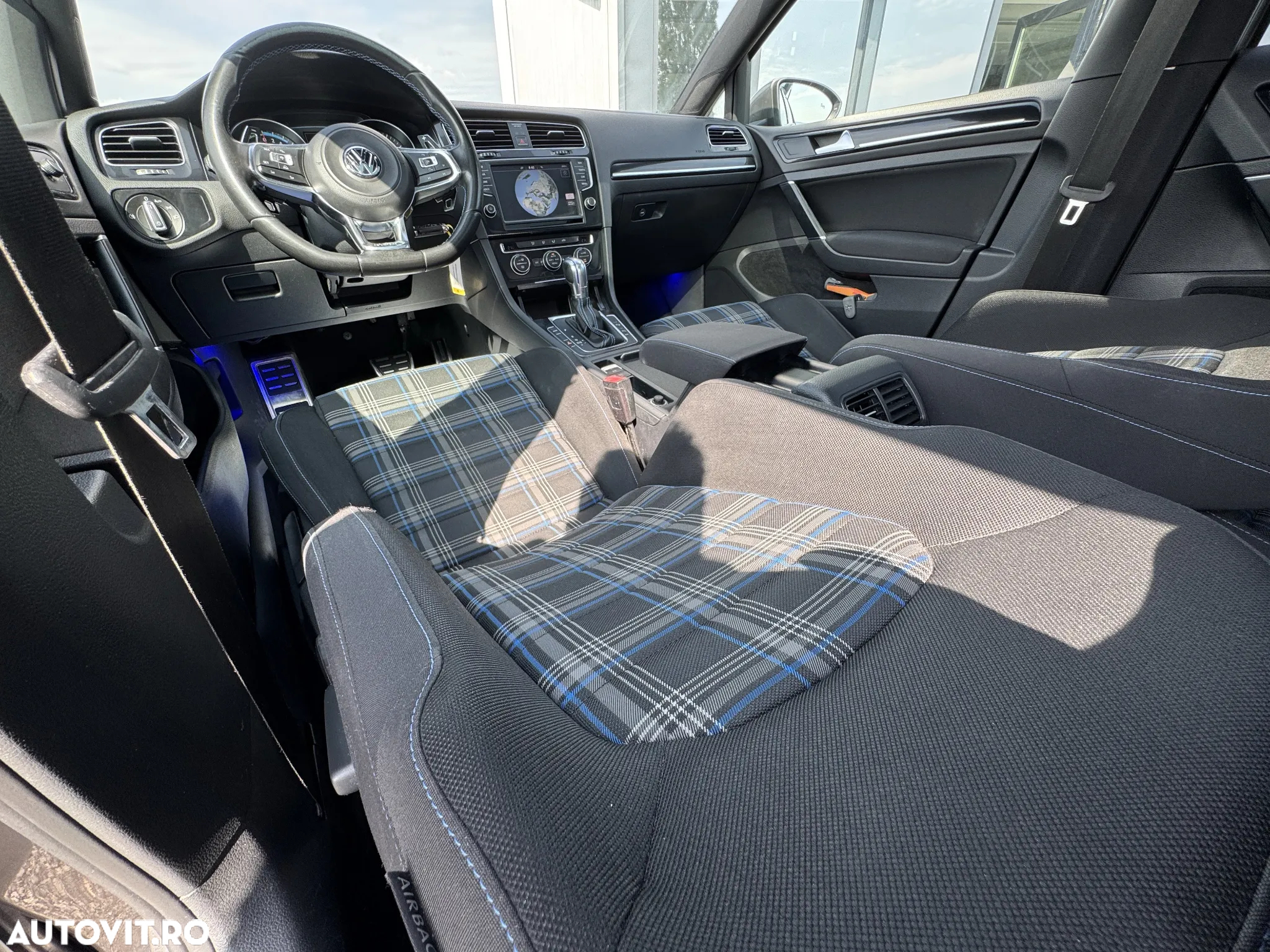 Volkswagen Golf GTE - 28