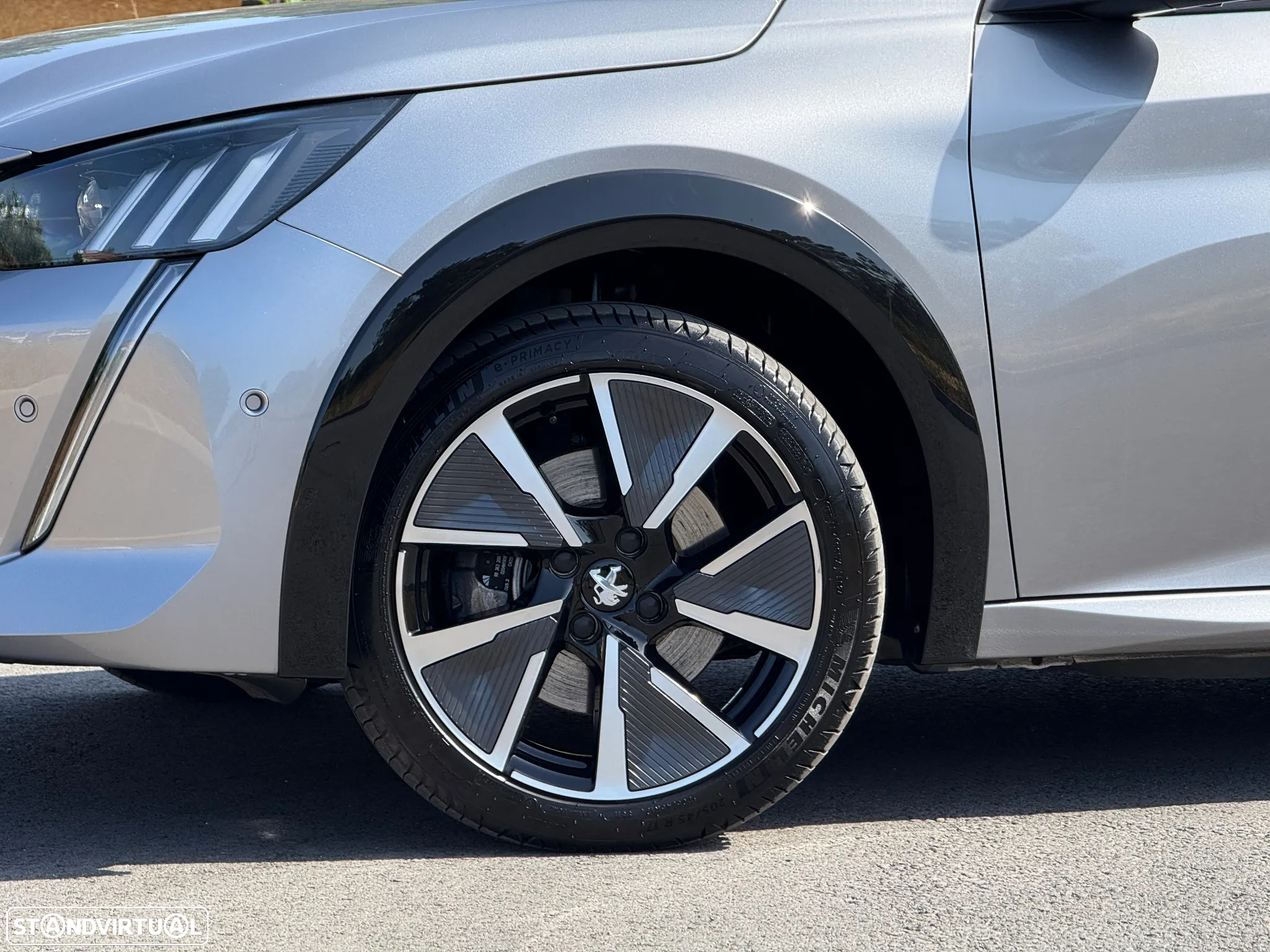 Peugeot e-208 50 kWh GT - 6