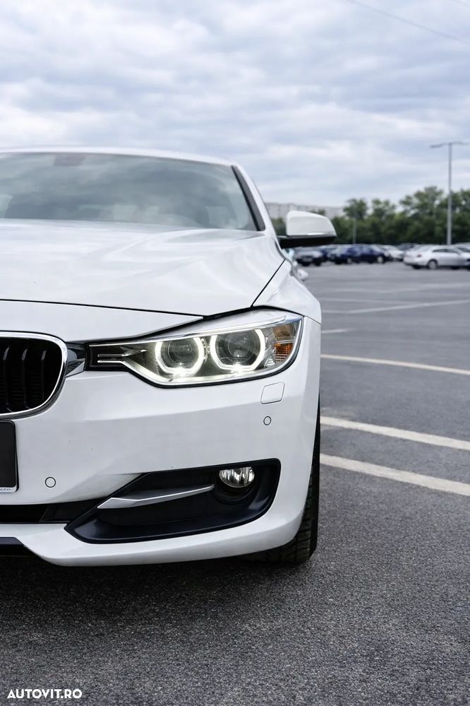 BMW Seria 3 320d Aut. Sport Line - 8