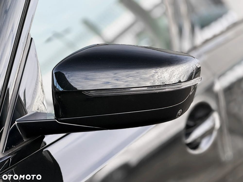 BMW Seria 3 330i xDrive M Sport - 15