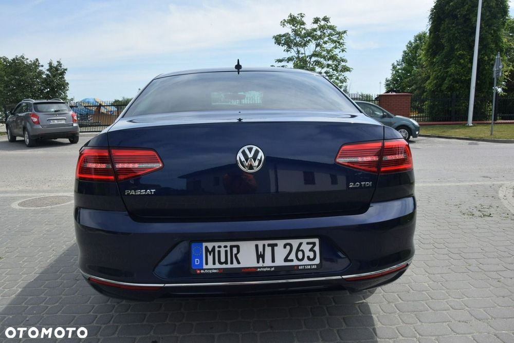 Volkswagen Passat - 14
