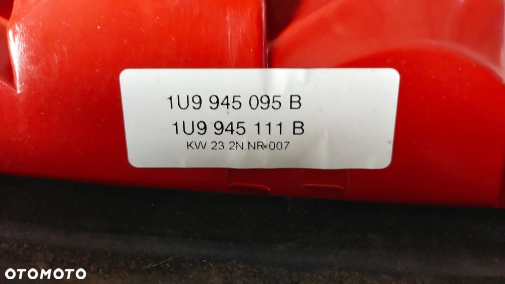 Lampa tył lewa 1U9945095B Octavia I Kombi - 4