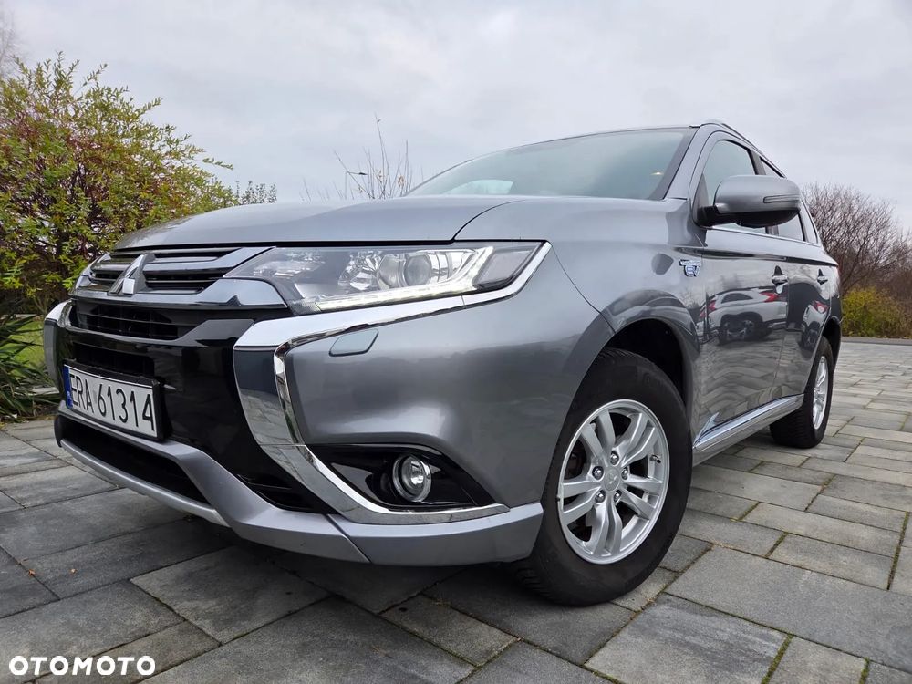 Mitsubishi Outlander 2.0 4WD - 2