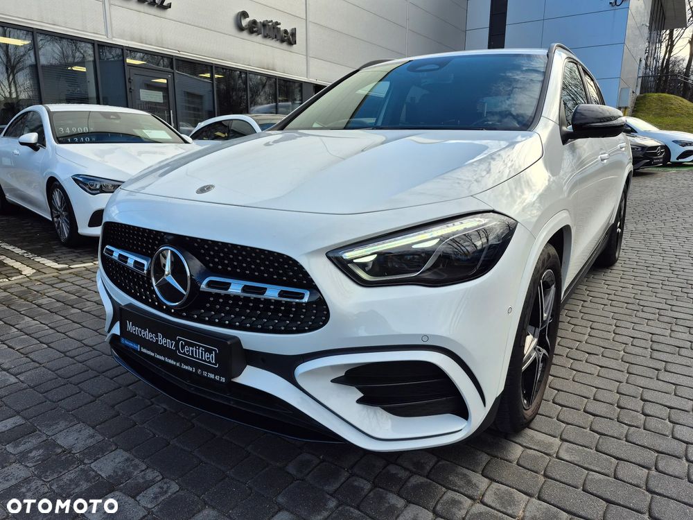 Mercedes-Benz GLA 200 AMG Line - 2