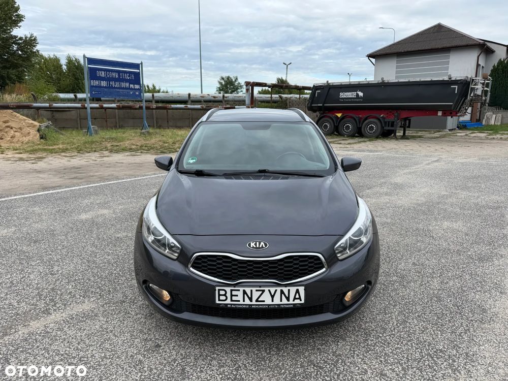 Kia Ceed 1.6 GDI Dream Team Edition - 8