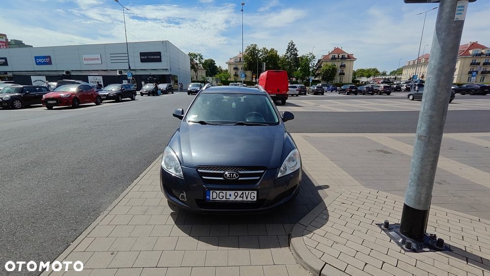 Kia Ceed - 1