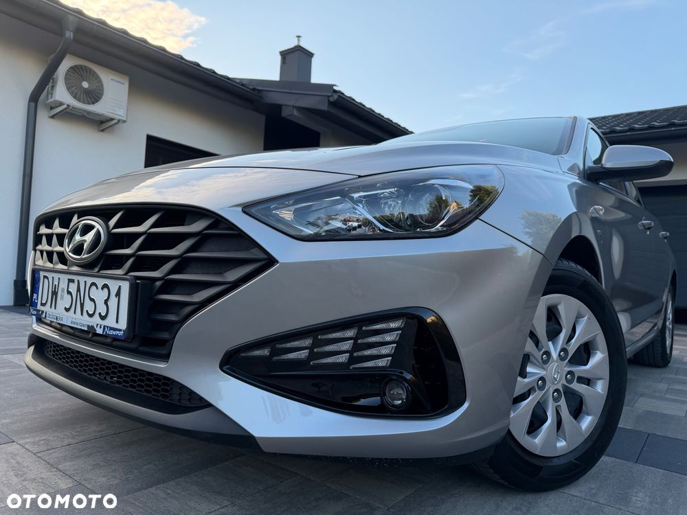 Hyundai i30 1.5 DPI Classic + - 10