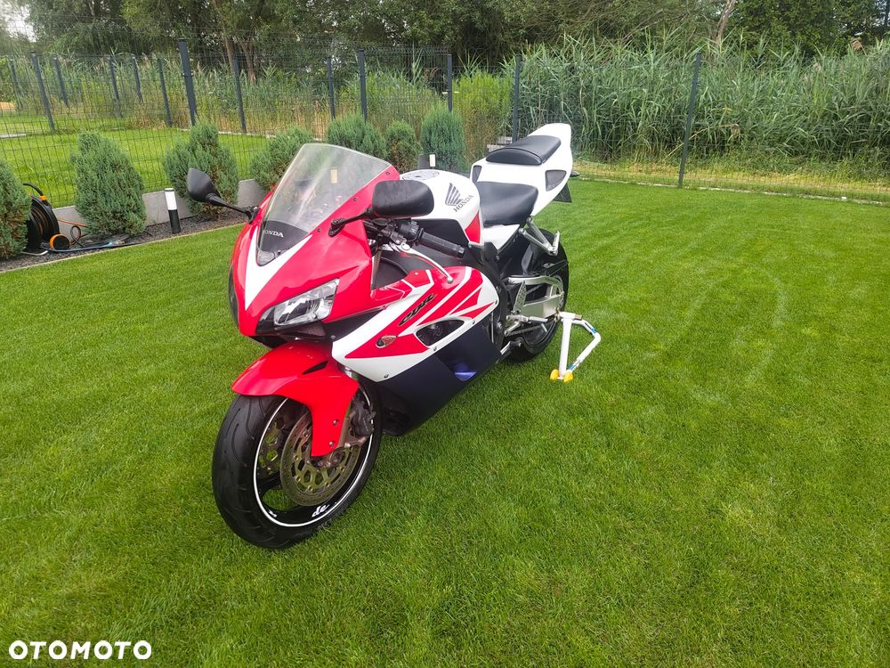 Honda CBR - 1