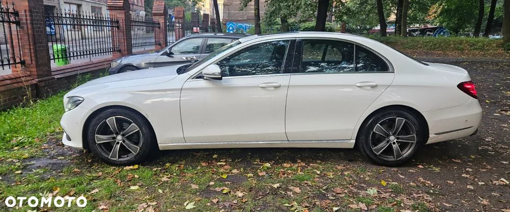 Mercedes-Benz Klasa E 220 d 9G-TRONIC - 6