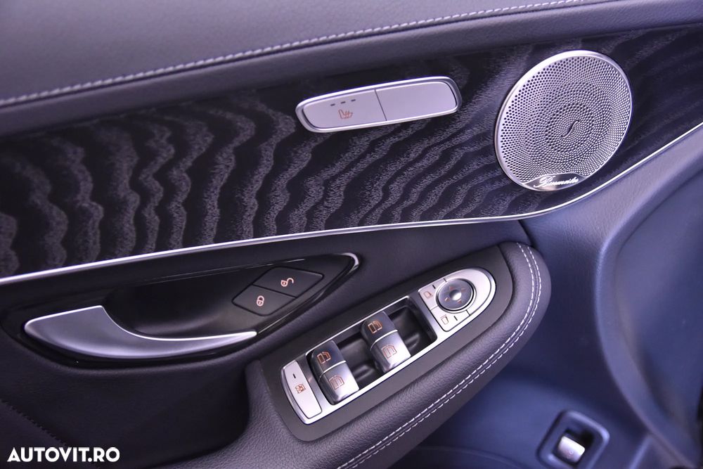 Mercedes-Benz GLC 300 e 4Matic 9G-TRONIC AMG Line - 14