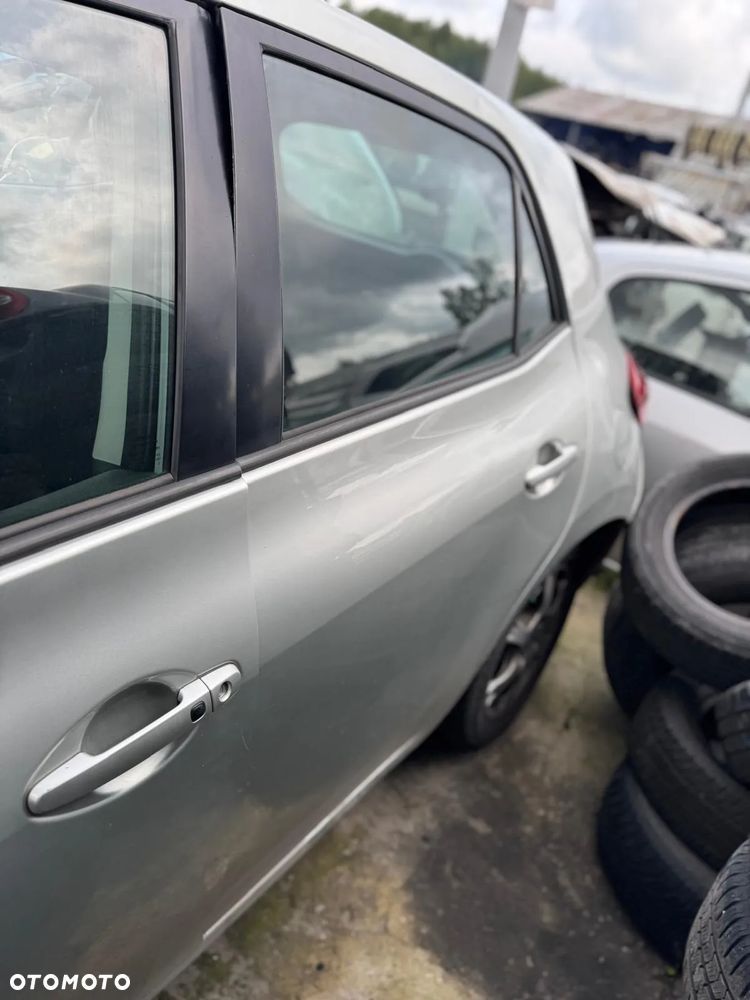 Drzwi przednie gołe Toyota Auris 2007r. poj. 2.0 D4D - 7