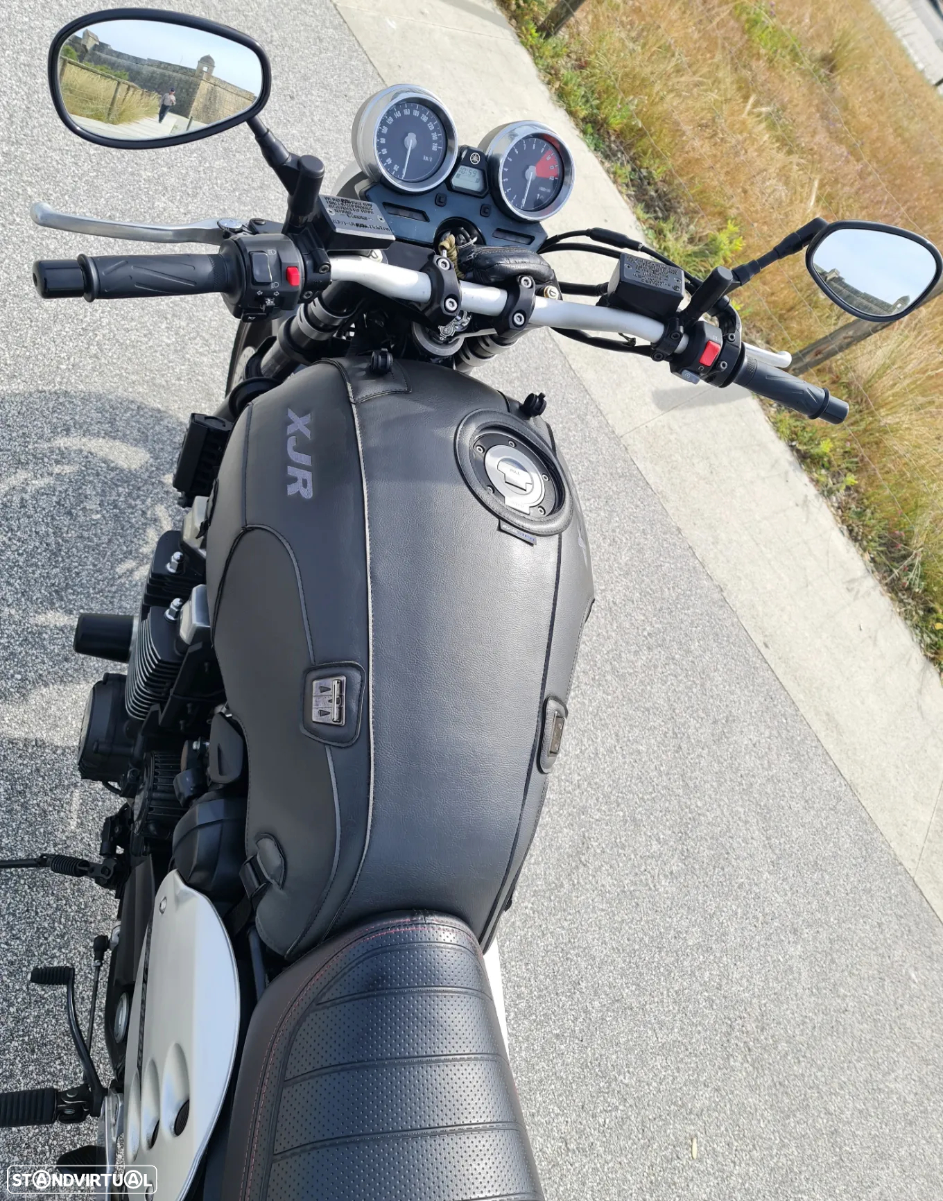 Yamaha XJR 1300 - 12