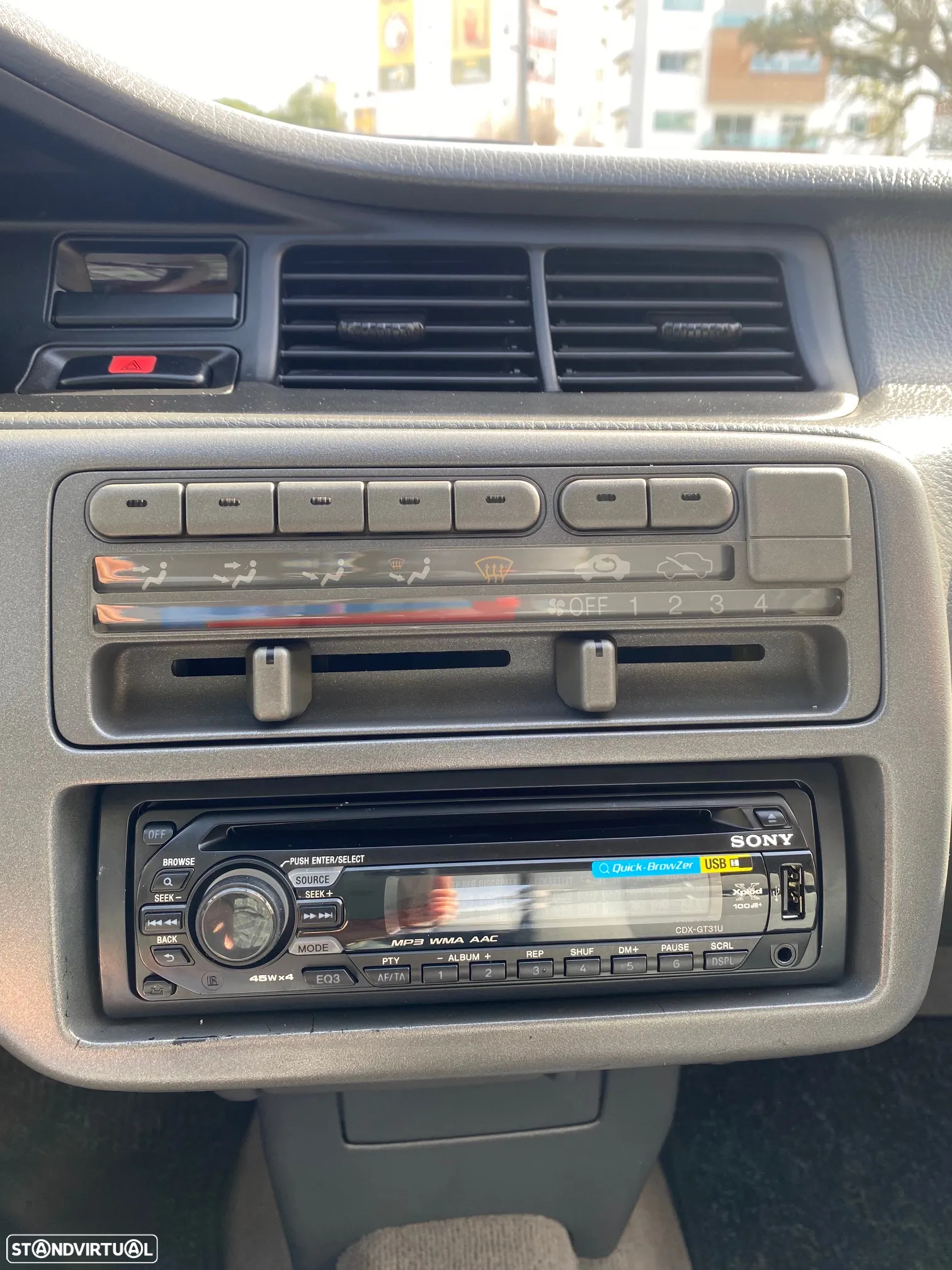 Honda Civic 1.5 LSi 16 V - 11