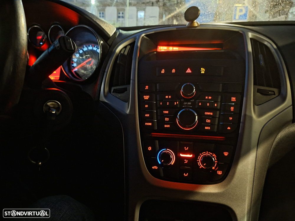 Opel Astra 1.4 Enjoy - 48