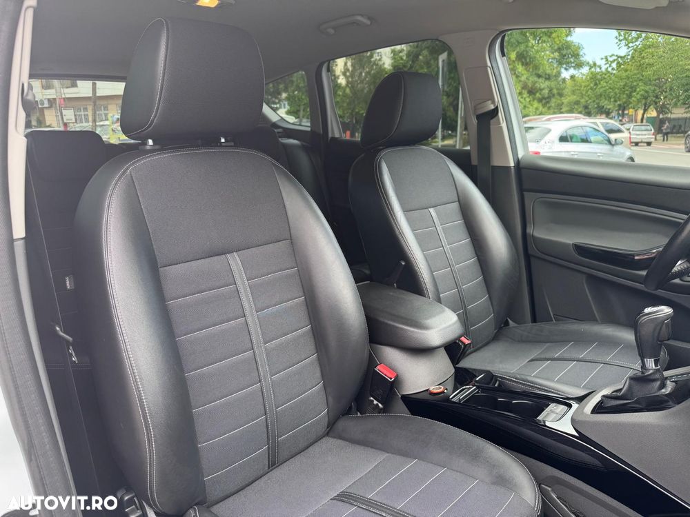 Ford Kuga - 18