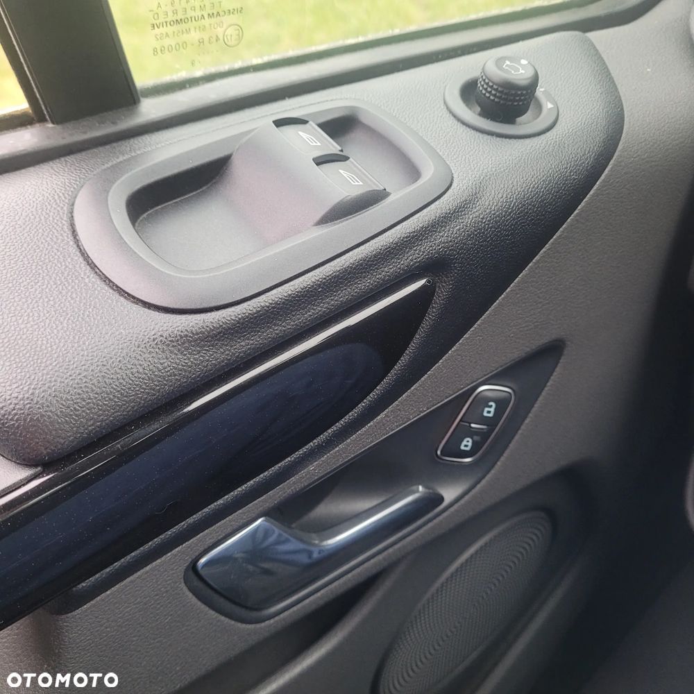Ford TRANSIT CUSTOM - 10