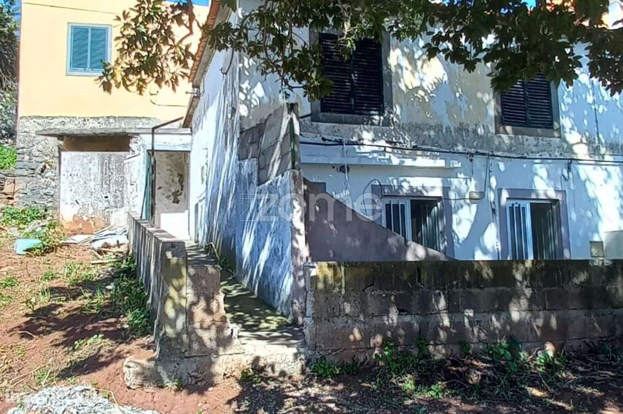 Moradia Geminada T2 para recuperar Santo Antonio- Funchal - Grande imagem: 2/15