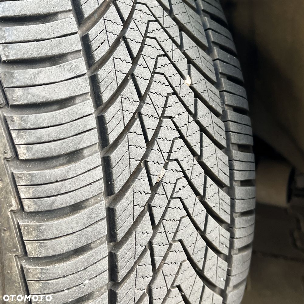 Volkswagen Polo 1.4 Tour - 34