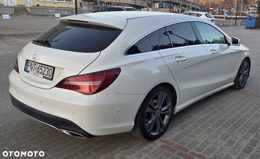 Mercedes-Benz CLA 200 7G-DCT Urban - 4