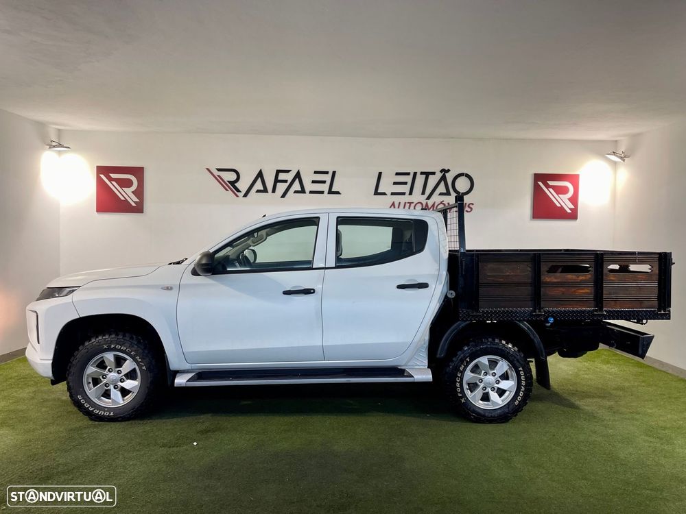 Mitsubishi L200 2.3 DI-D CD Invite 4WD - 8