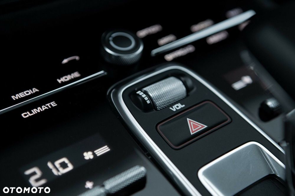 Porsche Cayenne - 36