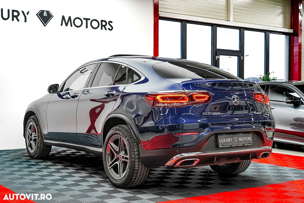 Mercedes-Benz GLC Coupe 300 e 4Matic 9G-TRONIC AMG Line Plus - 11