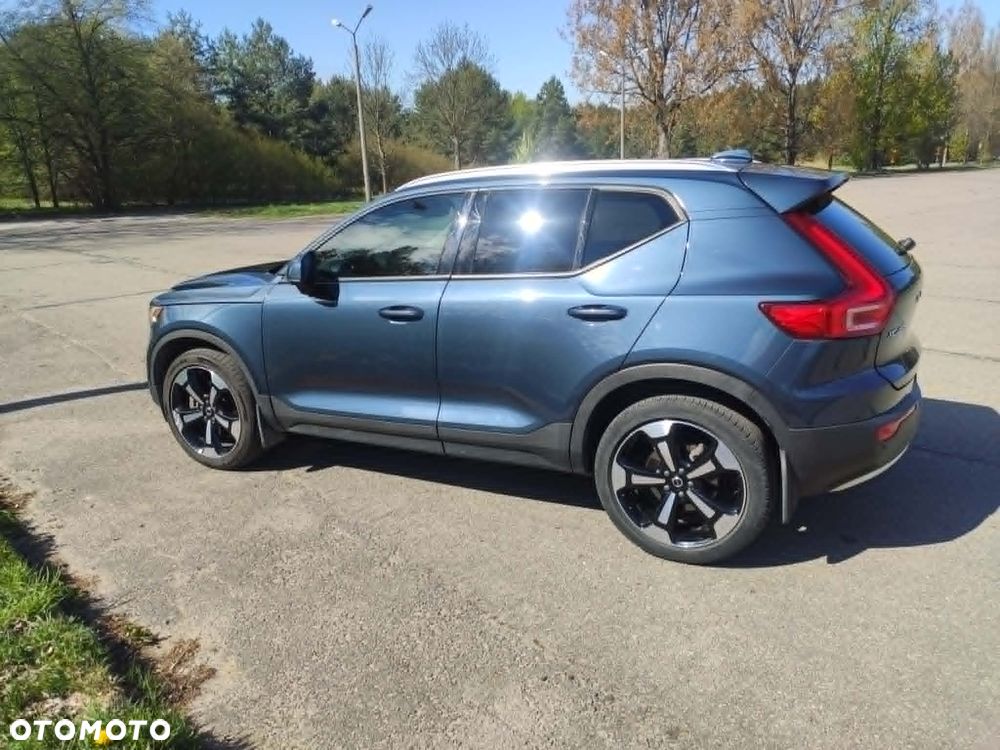 Volvo XC 40 T5 AWD Momentum - 1