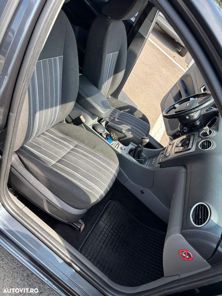 Ford Focus 1.6i Ambiente - 7