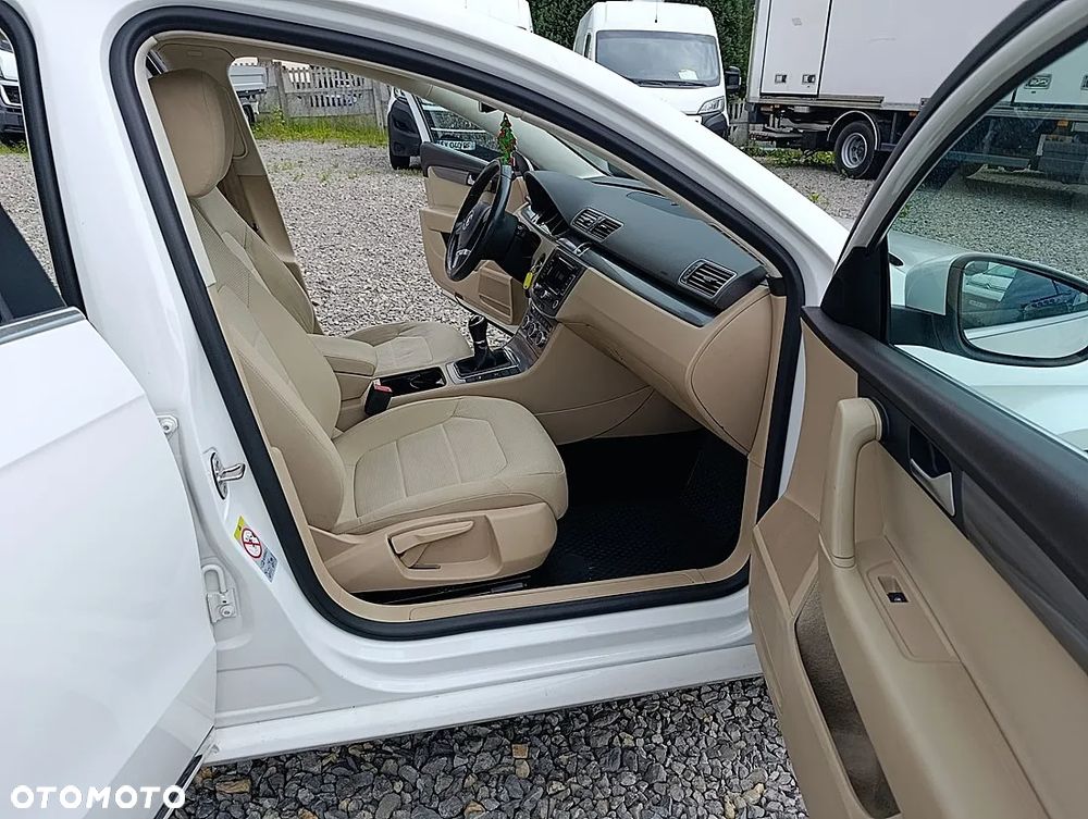 Volkswagen Passat 2.0 TDI Highline - 15